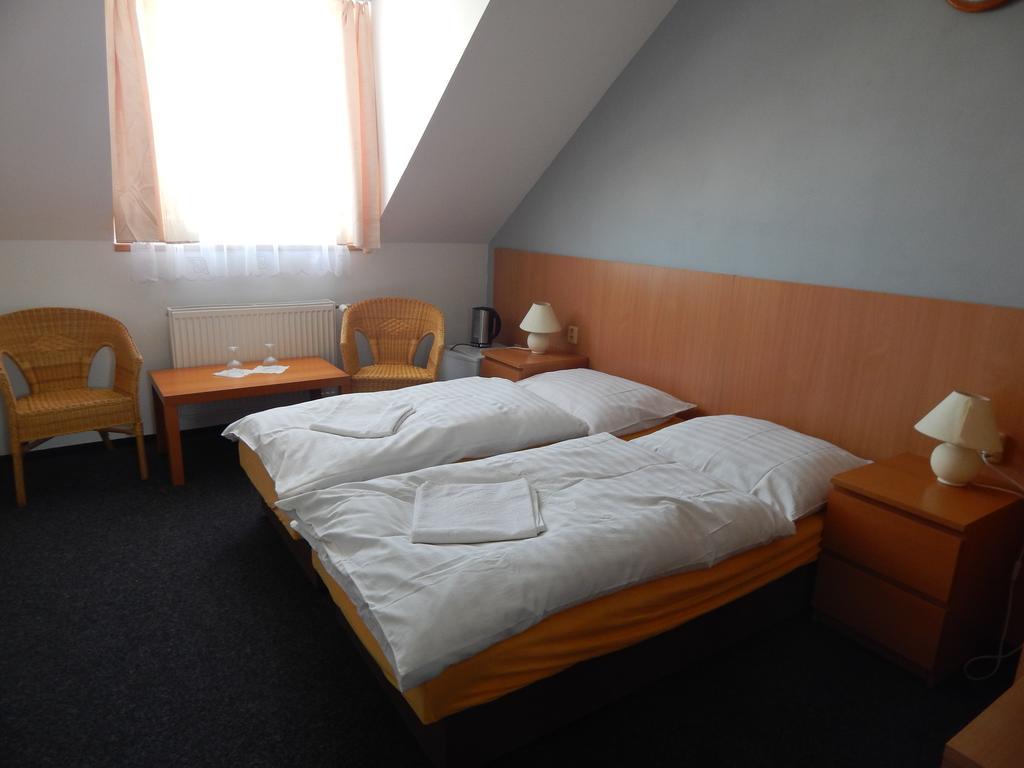 Penzion U Kasnych Mníšek pod Brdy Bagian luar foto