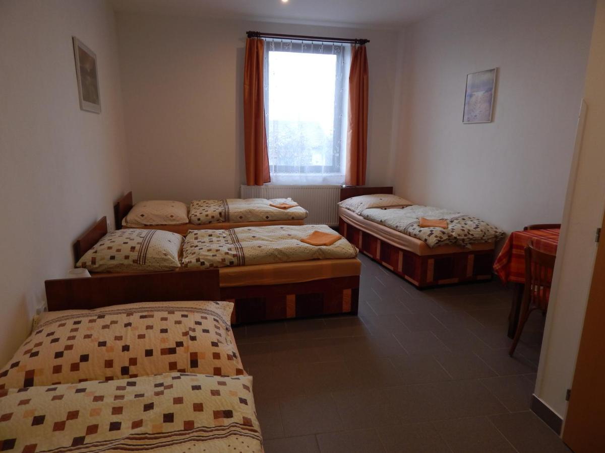 Penzion U Kasnych Mníšek pod Brdy Bagian luar foto